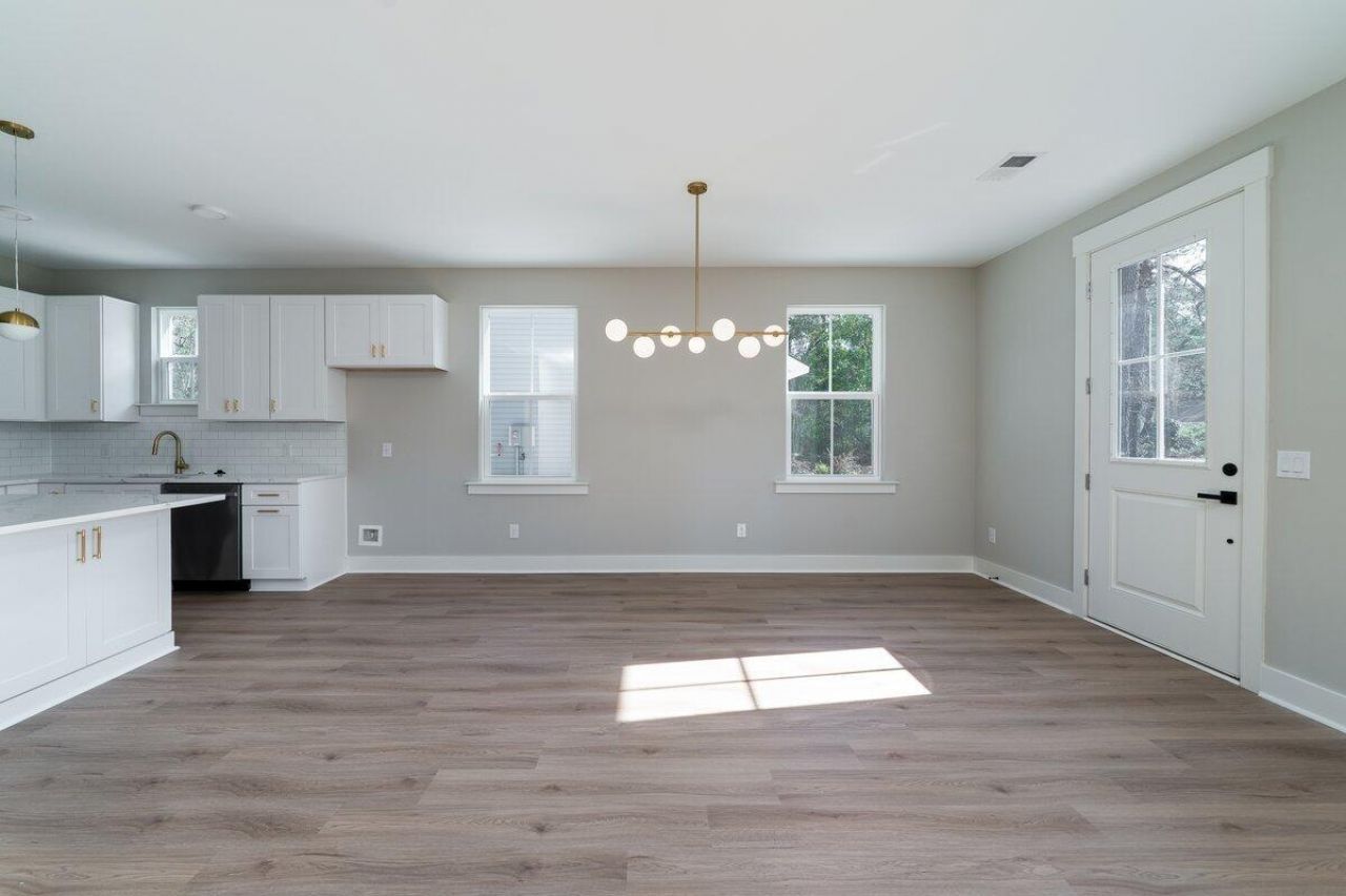 147 Limehouse Drive Photo 6