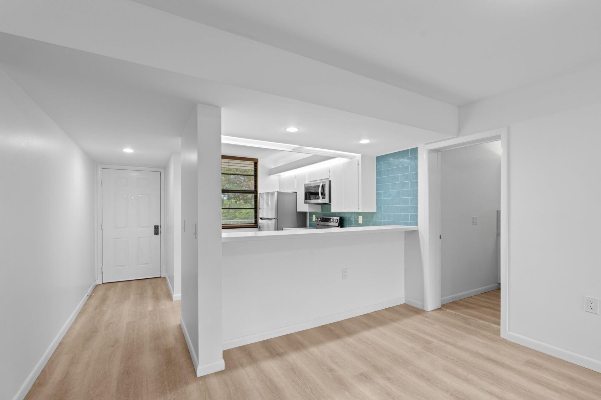 3650 Whitehall Drive, Unit 202, West Palm Beach, FL 33401 Photo