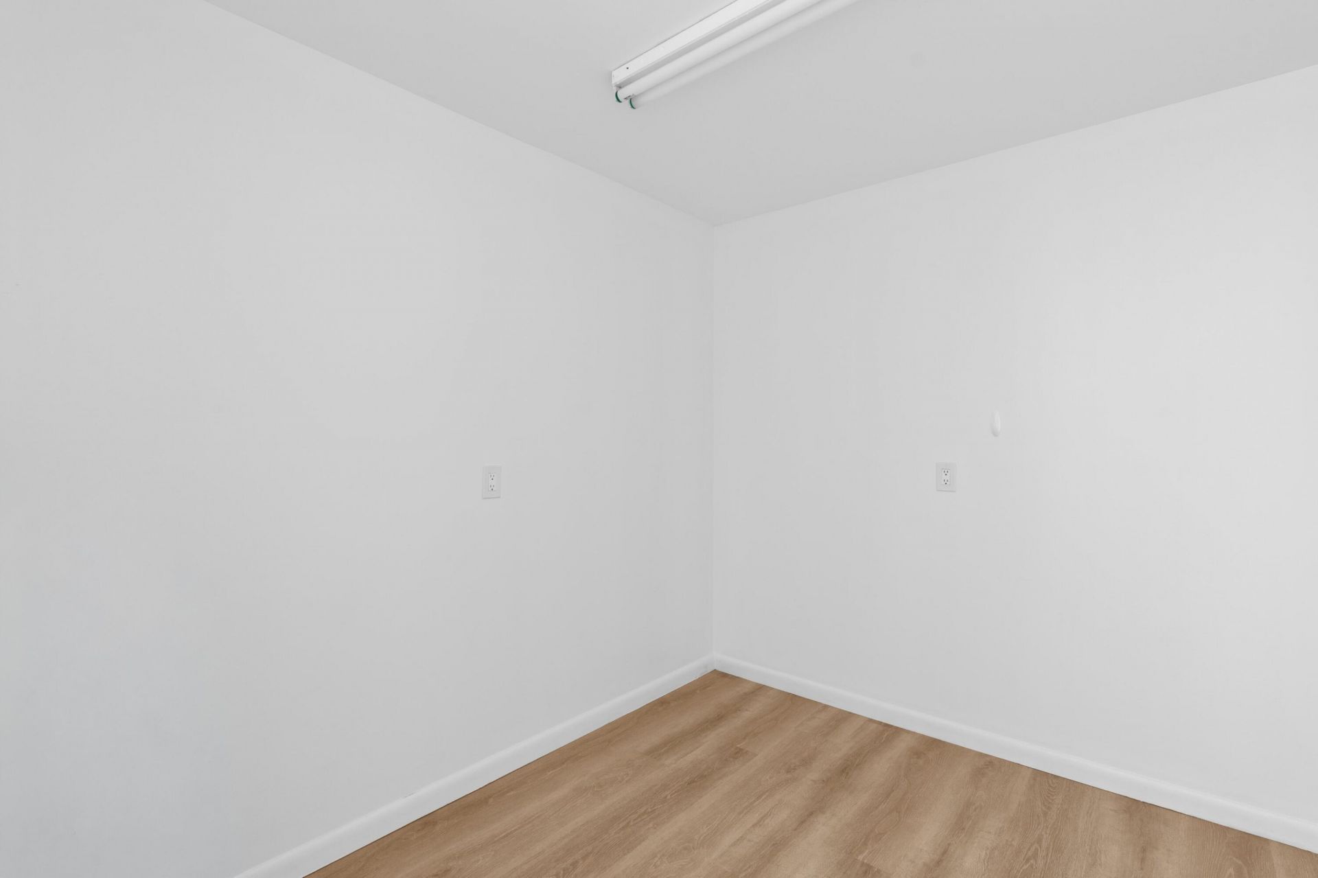 3650 Whitehall Drive, Unit 202, West Palm Beach, FL 33401 Photo