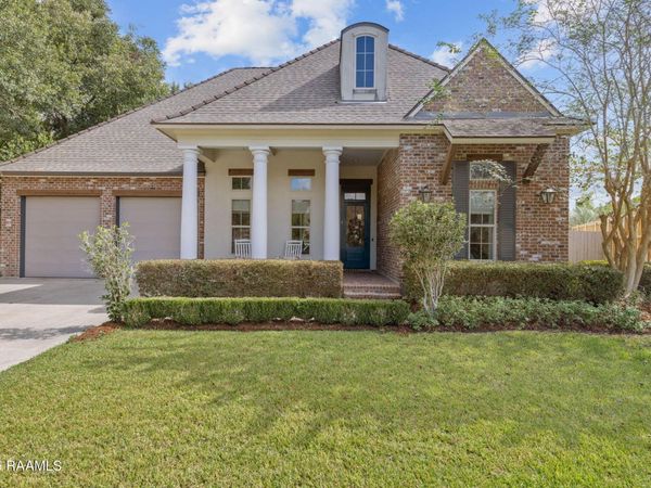404 Summer Morning Court, Lafayette, LA 70508