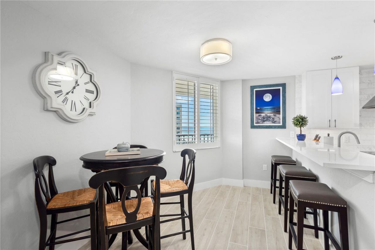 5880 Midnight Pass Road, Unit 907, Sarasota, FL 34242 Photo