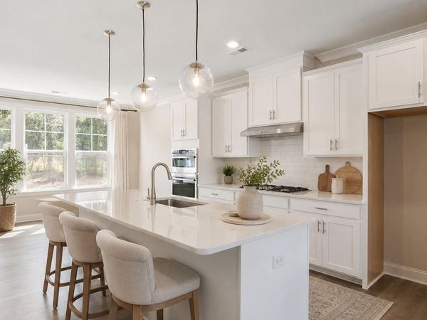 4028 Hidden Oaks Drive, Charlotte, NC 28205