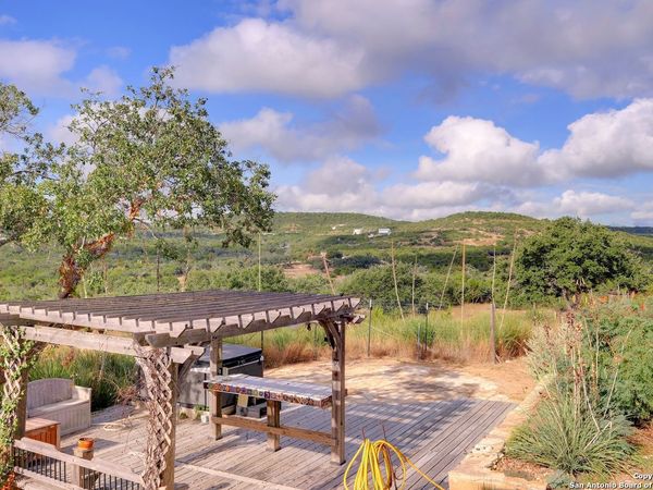 113 Southview, Kendalia, TX 78027