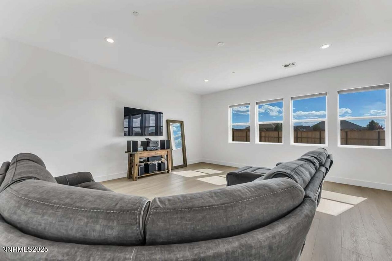 396 Pah Rah Rdg Drive, Sparks, NV 89441 Photo