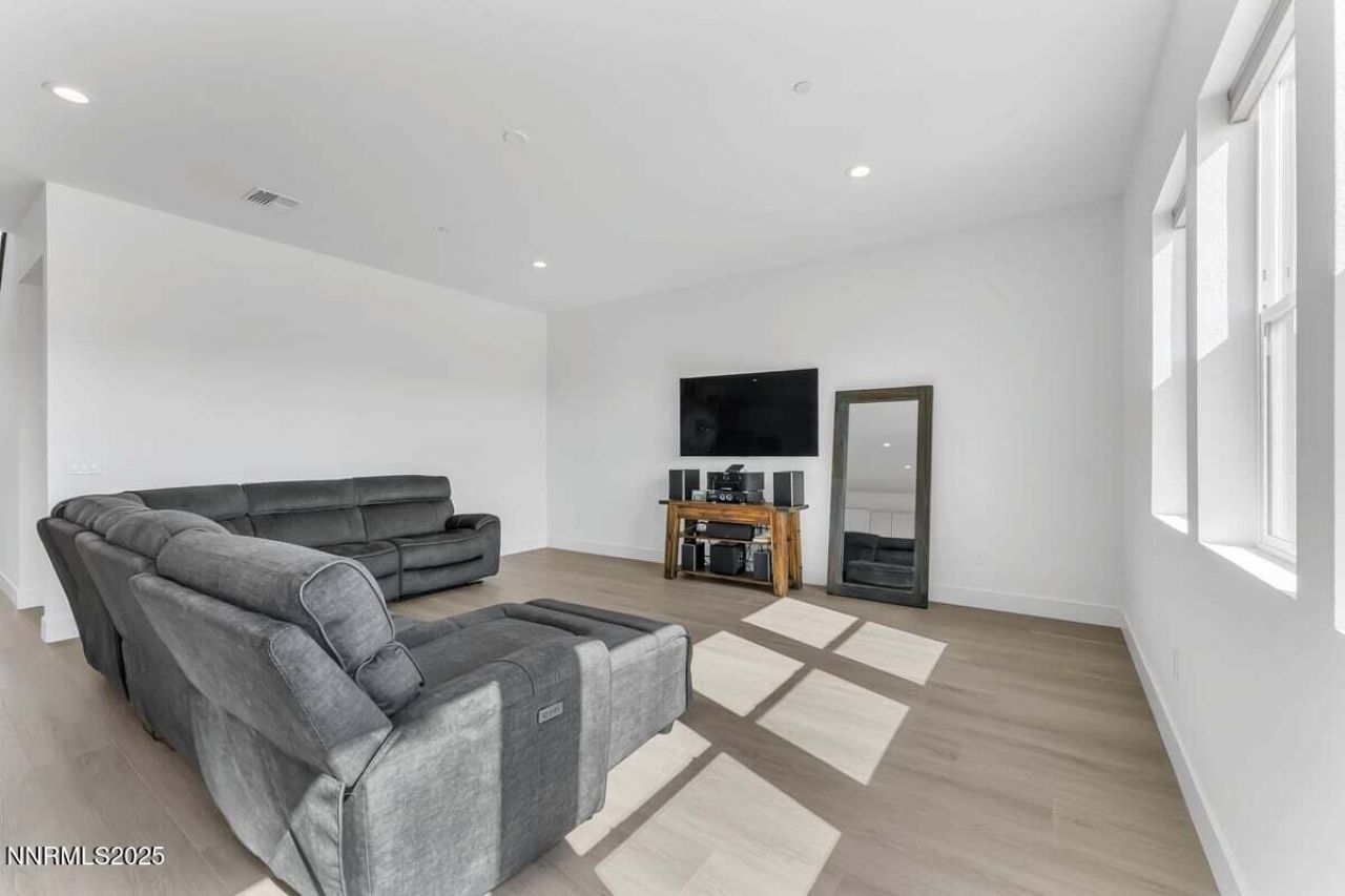 396 Pah Rah Rdg Drive, Sparks, NV 89441 Photo