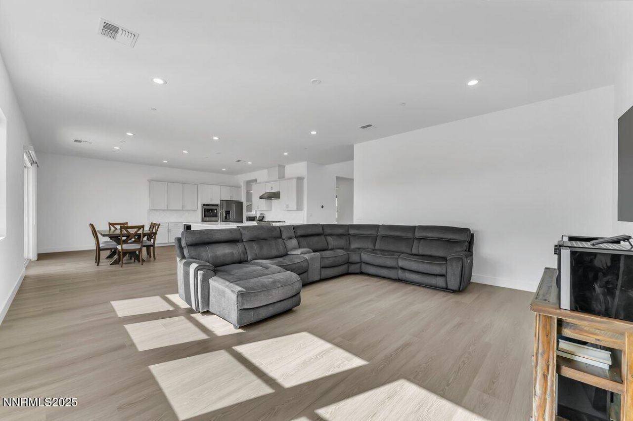 396 Pah Rah Rdg Drive, Sparks, NV 89441 Photo