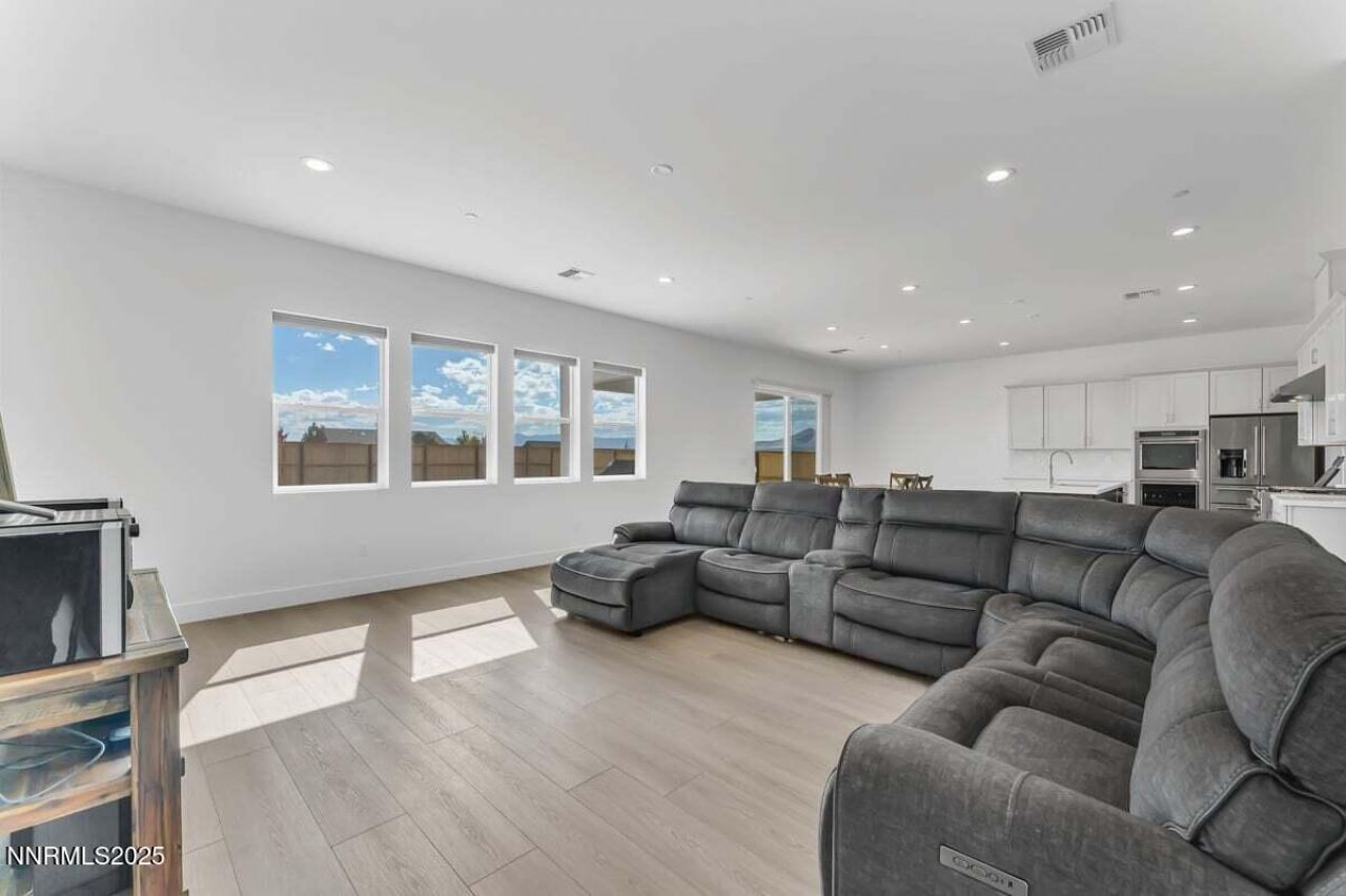 396 Pah Rah Rdg Drive, Sparks, NV 89441 Photo