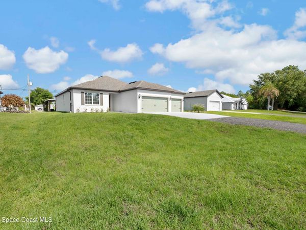 759 Americana Boulevard NW, Palm Bay, FL 32907