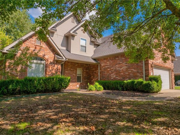 3880 W Morning Mist Drive, Fayetteville, AR 72704
