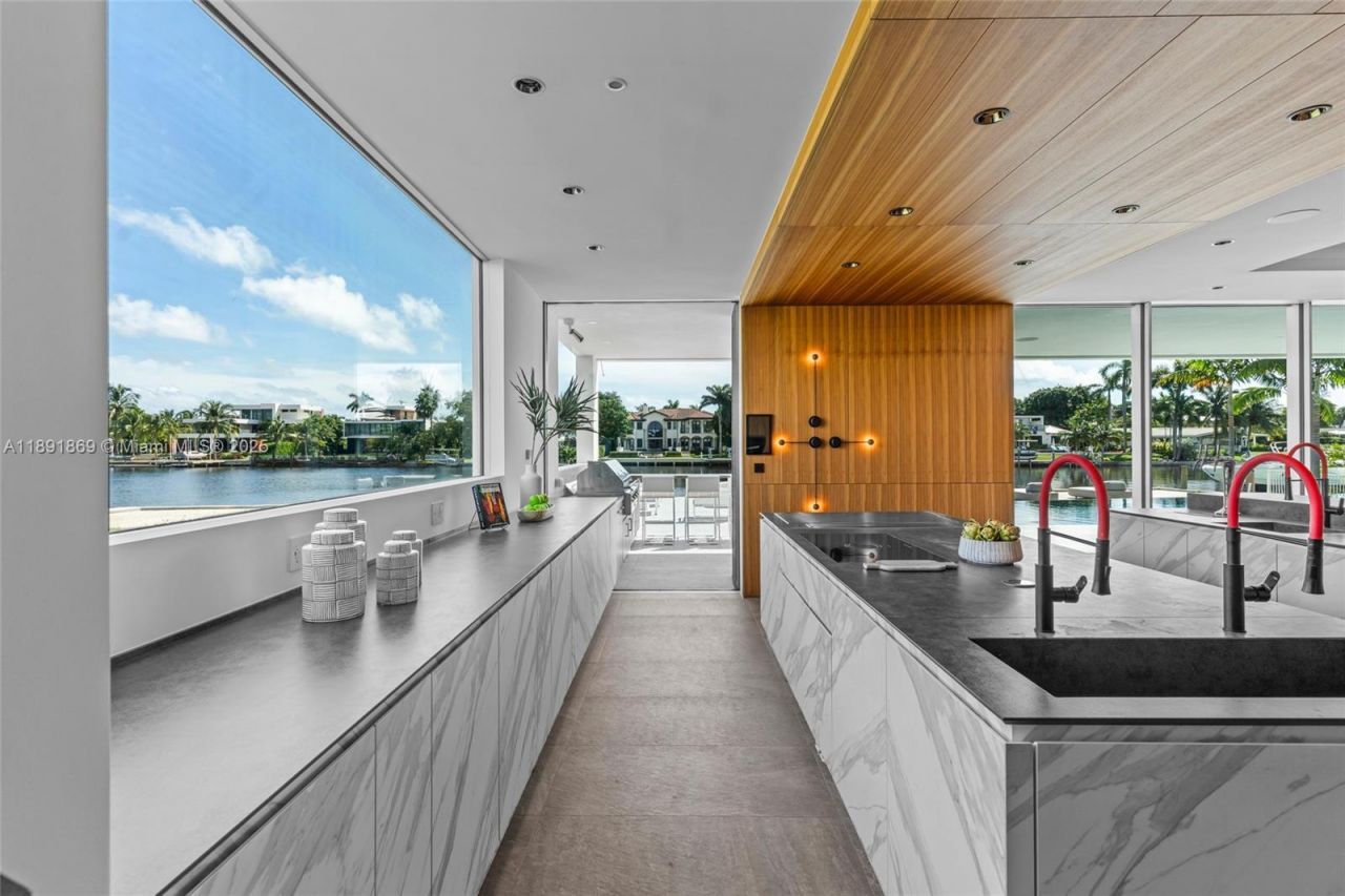 2131 NE 15th St, Fort Lauderdale, FL 33304 Photo