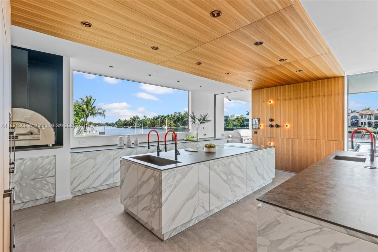 2131 NE 15th St, Fort Lauderdale, FL 33304 Photo