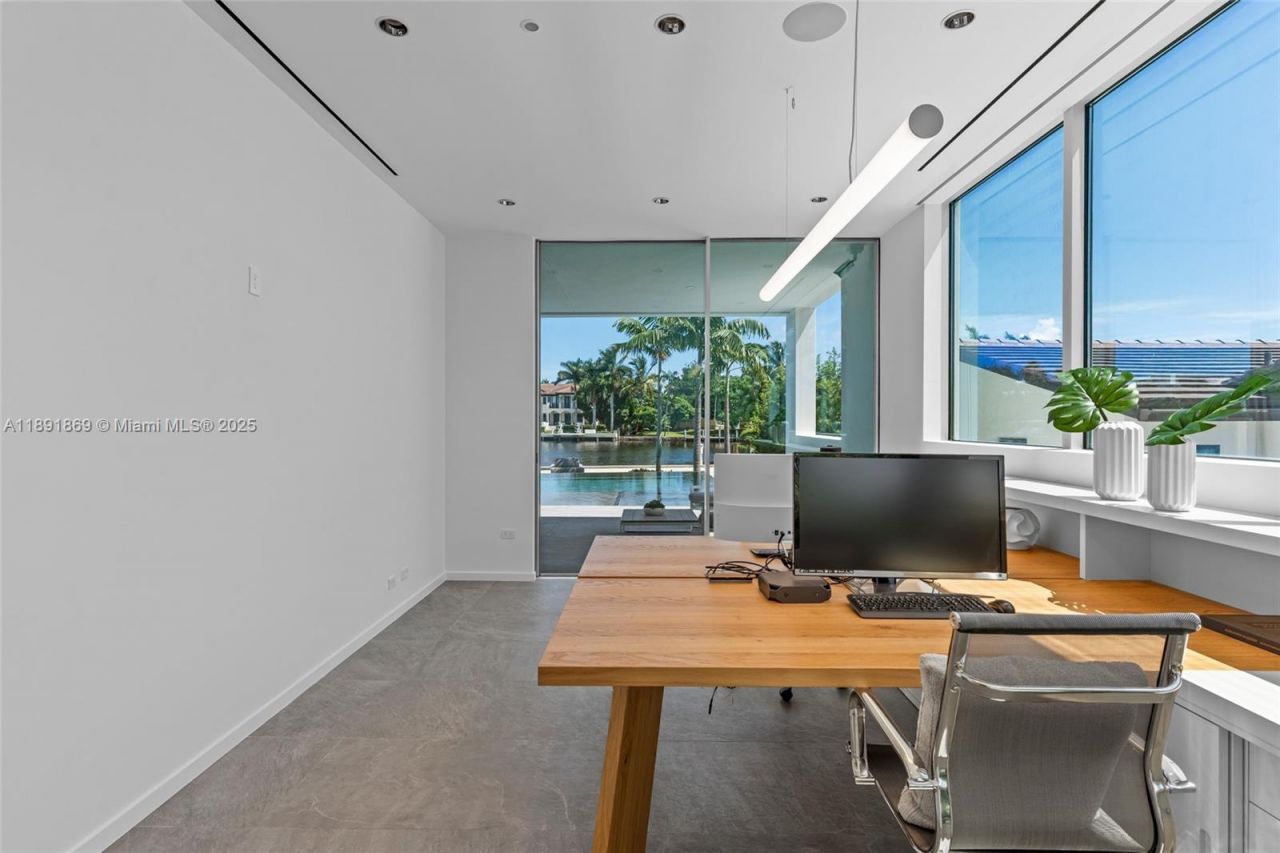 2131 NE 15th St, Fort Lauderdale, FL 33304 Photo