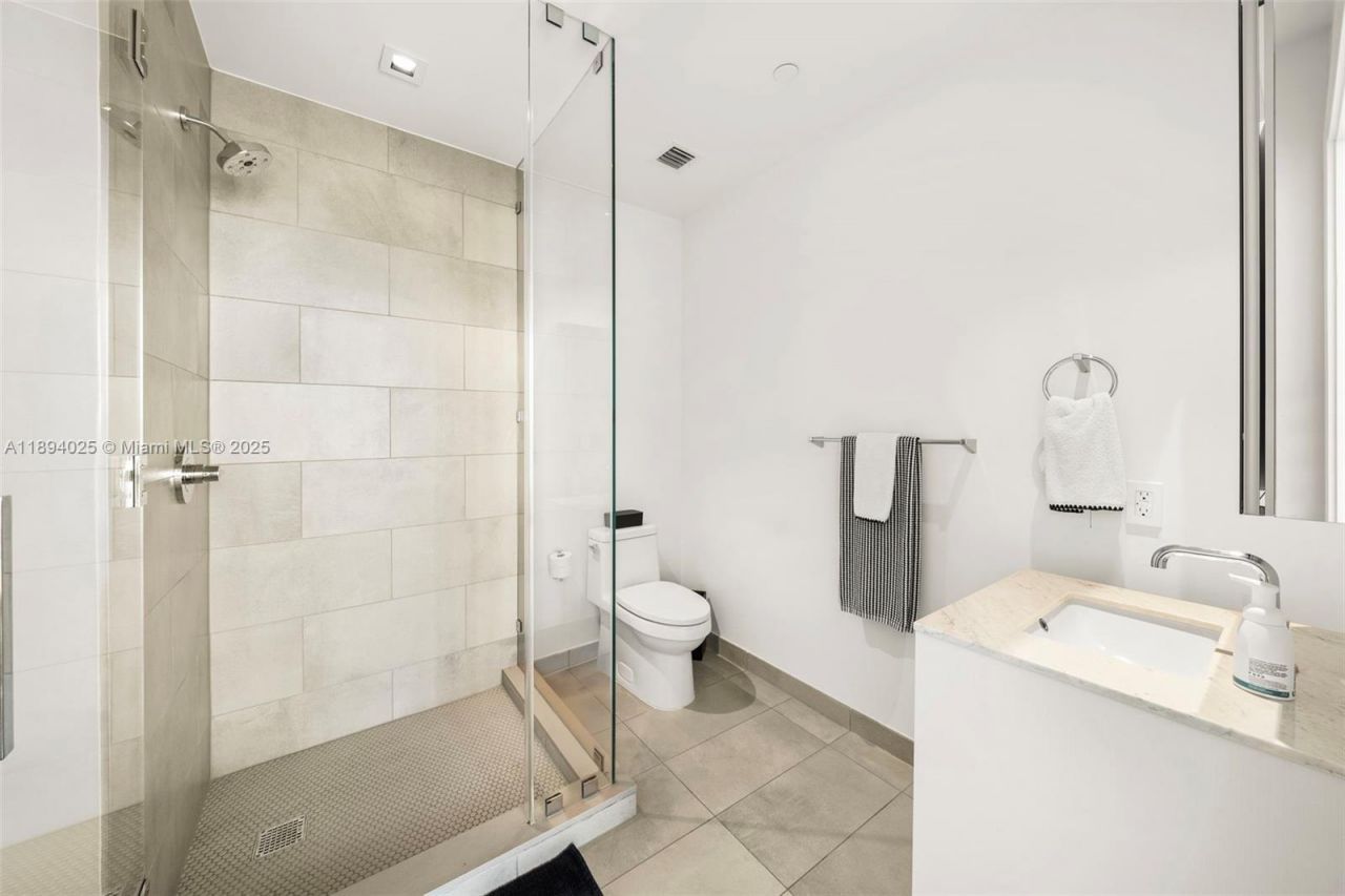 788 NE 23rd St, Unit 3301, Miami, FL 33137 Photo