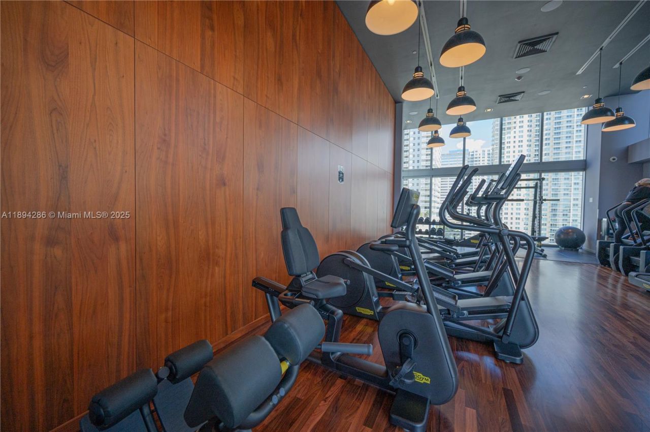 1300 Brickell Bay Dr, Unit 1601, Miami, FL 33131 Photo