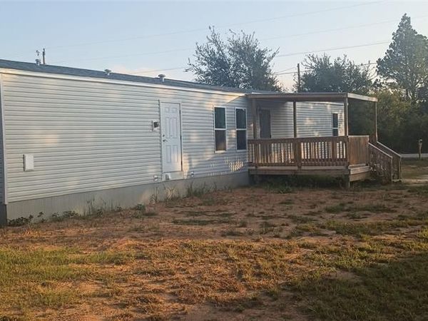 6102 S Lakeside Hills Court, Granbury, TX 76048