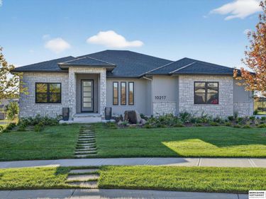 10217 S 183rd Avenue Circle, Omaha, NE 68136
