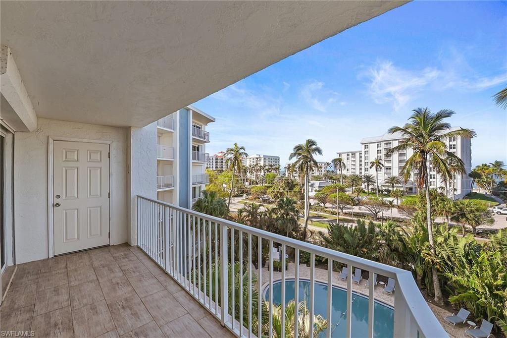 1300 Gulf Shore Blvd N, Unit 511, Naples, FL 34102 Photo