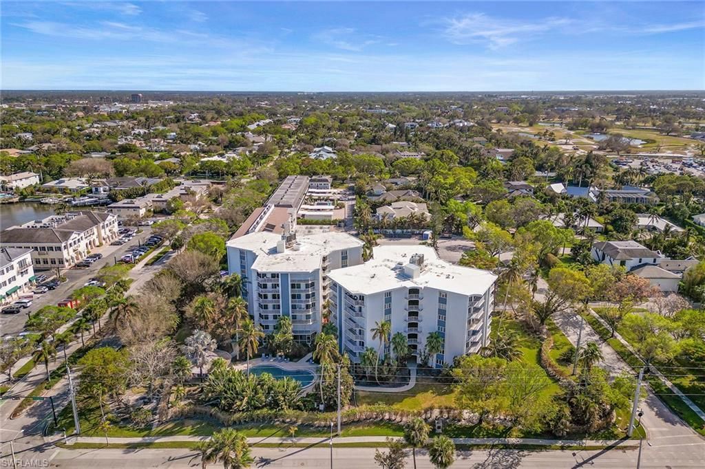 1300 Gulf Shore Blvd N, Unit 511, Naples, FL 34102 Photo