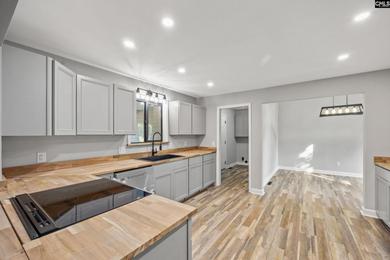 818 Motley Road Photo 15