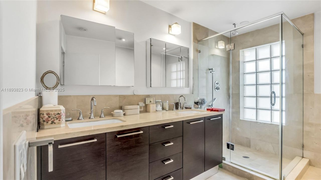 10090 Bay Harbor Ter, Unit 10090, Bay Harbor Islands, FL 33154 Photo