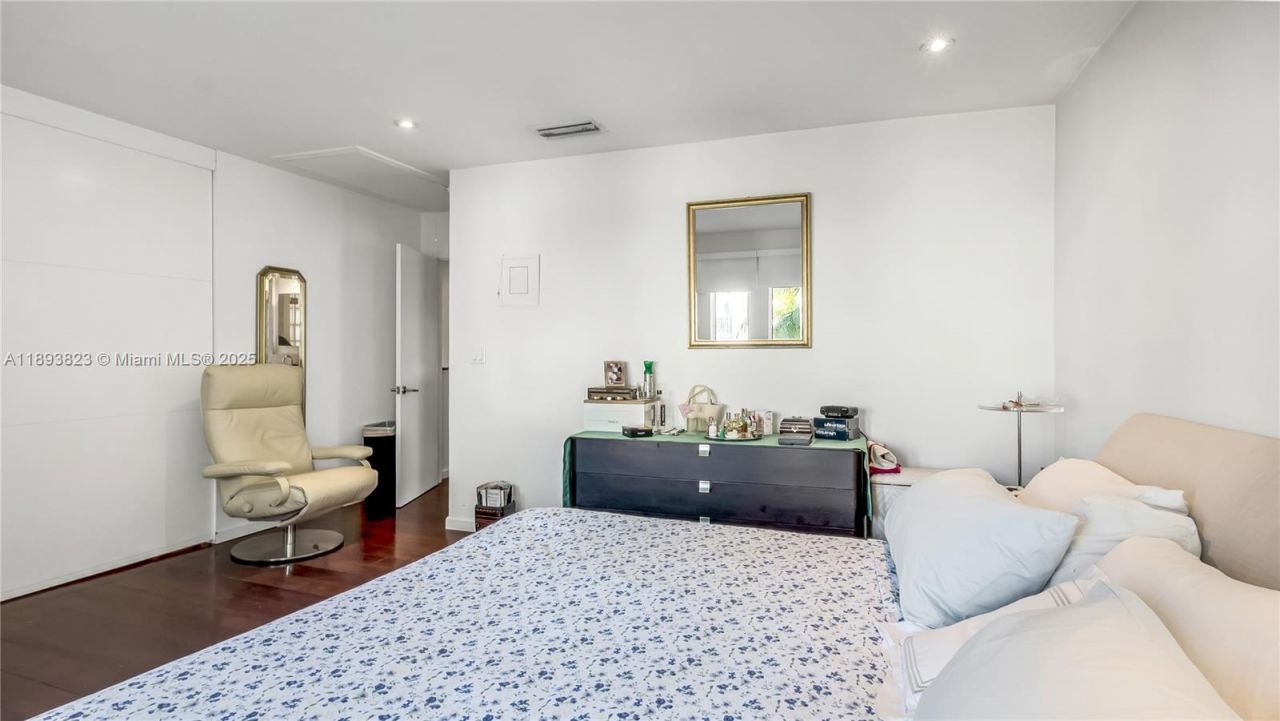 10090 Bay Harbor Ter, Unit 10090, Bay Harbor Islands, FL 33154 Photo