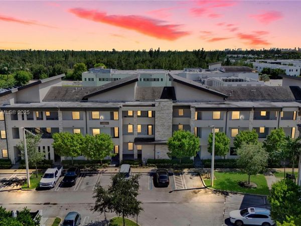 7819 NW 104th Ave, Unit 37, Doral, FL 33178