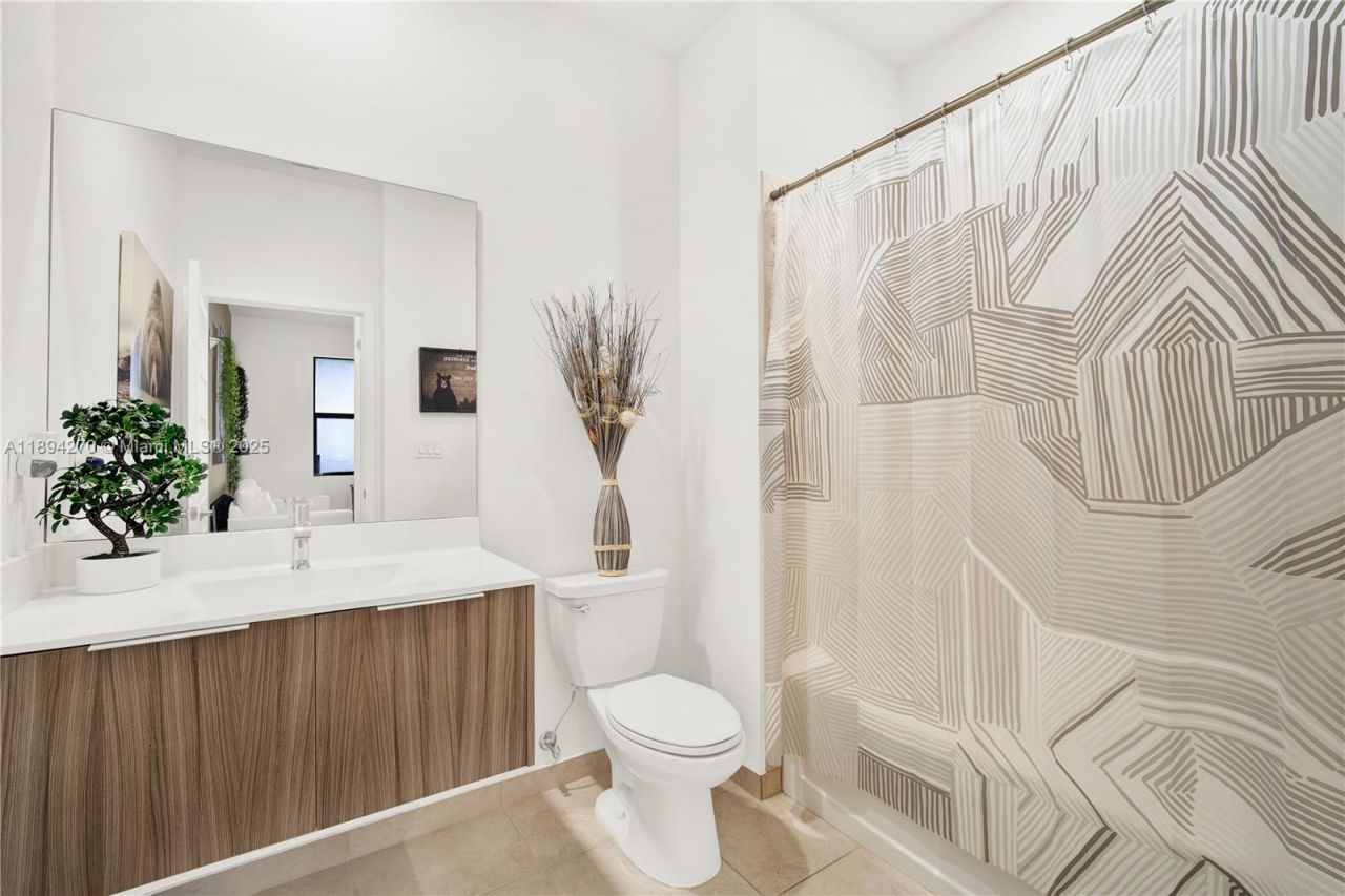 7819 NW 104th Ave, Unit 37, Doral, FL 33178 Photo