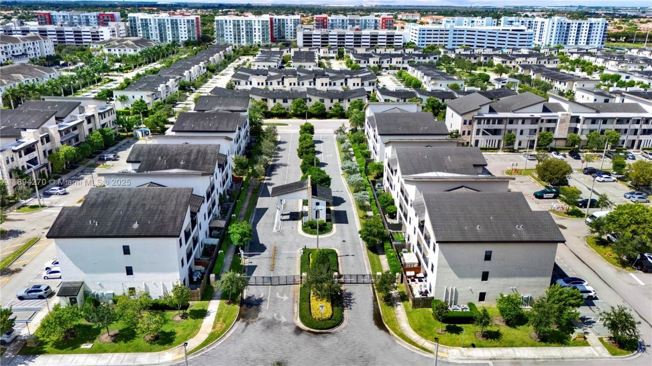 7819 NW 104th Ave, Unit 37, Doral, FL 33178 Photo