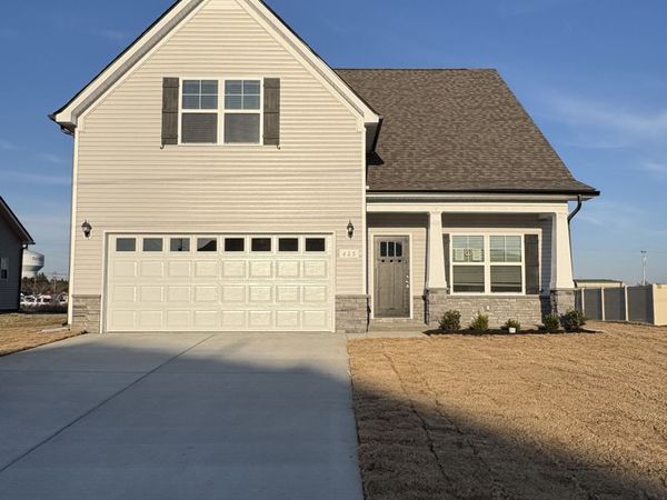 425 Burton Farm Dr, Smyrna, TN 37167