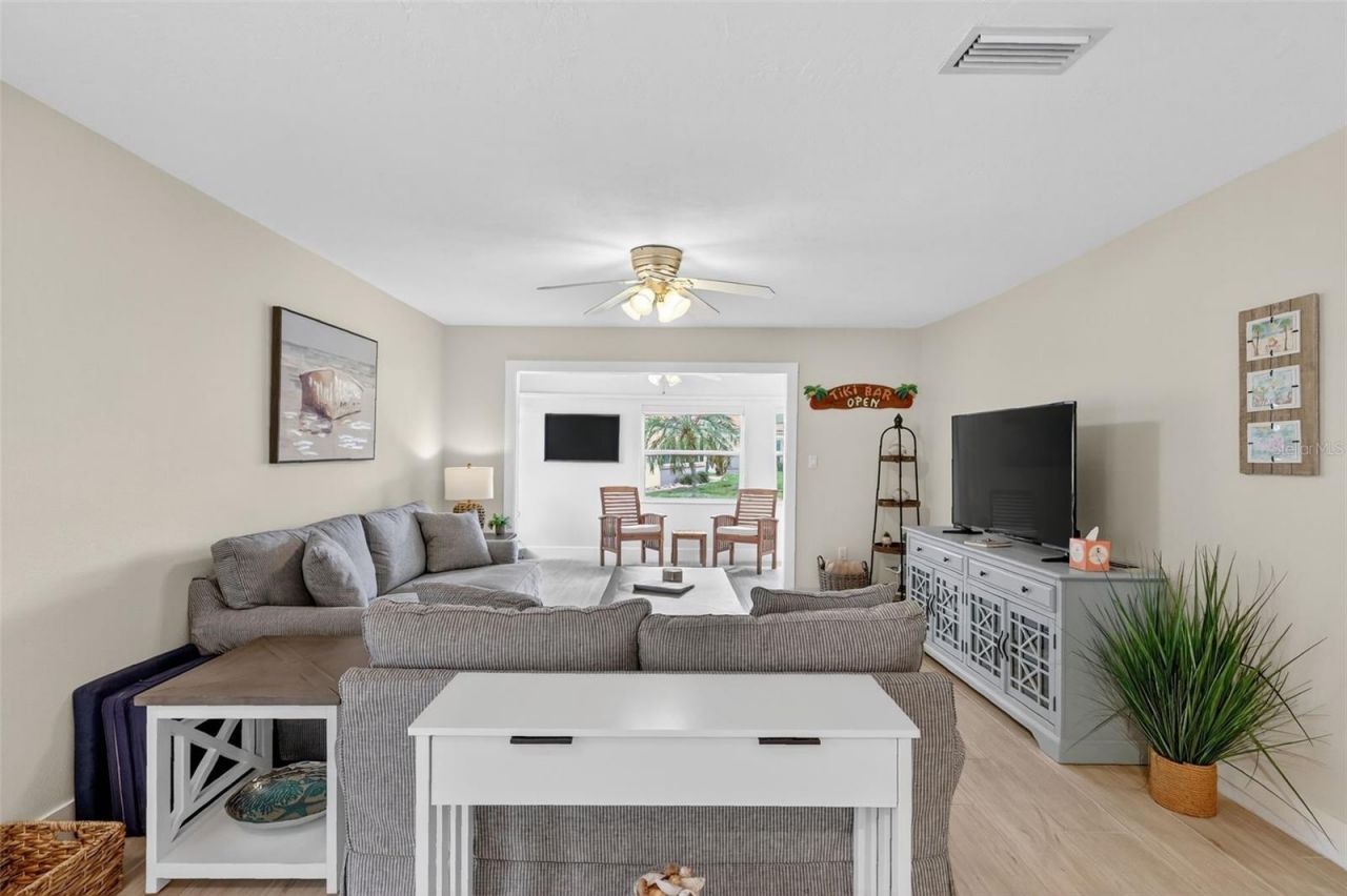 161 Vista Hermosa Circle, Unit 26-A, Sarasota, FL 34242 Photo