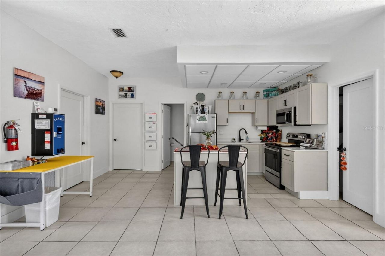 161 Vista Hermosa Circle, Unit 26-A, Sarasota, FL 34242 Photo