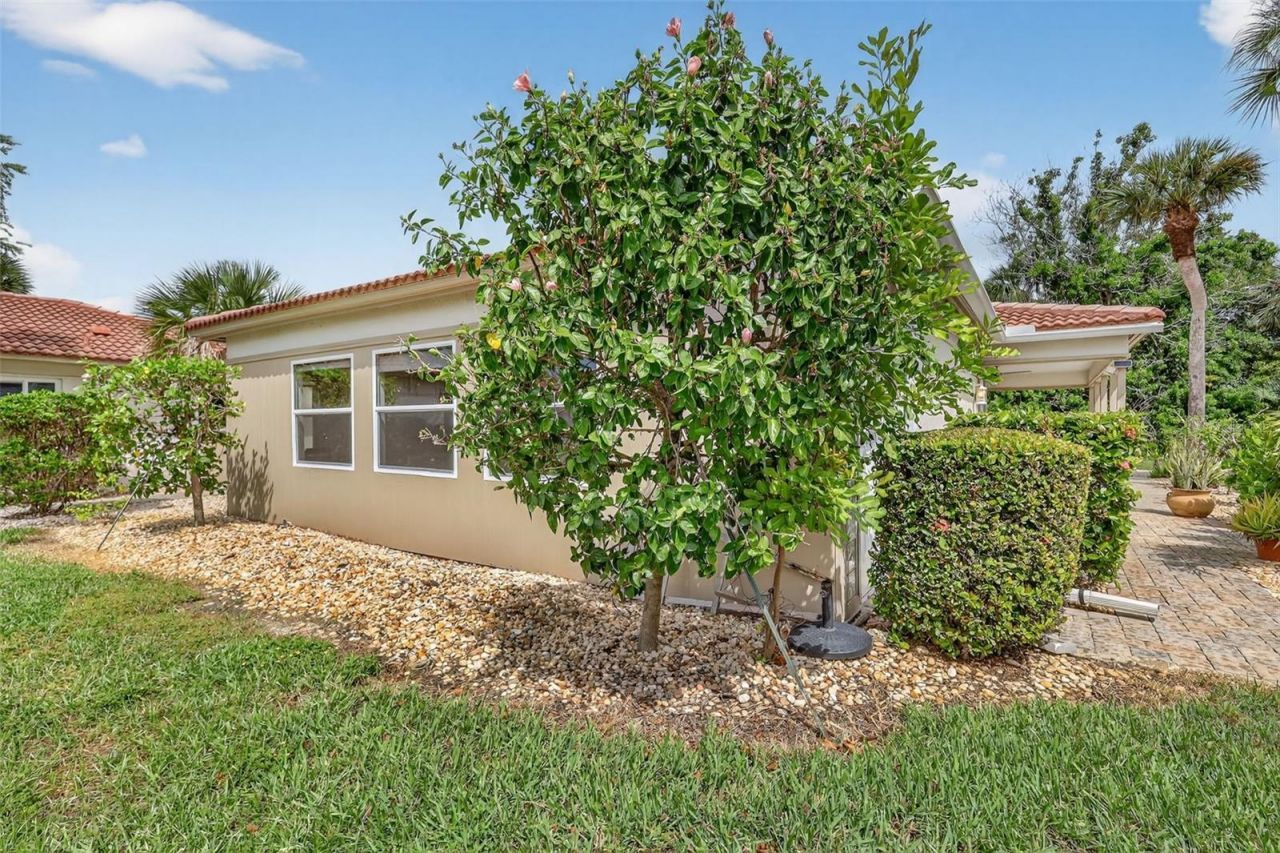 161 Vista Hermosa Circle, Unit 26-A, Sarasota, FL 34242 Photo