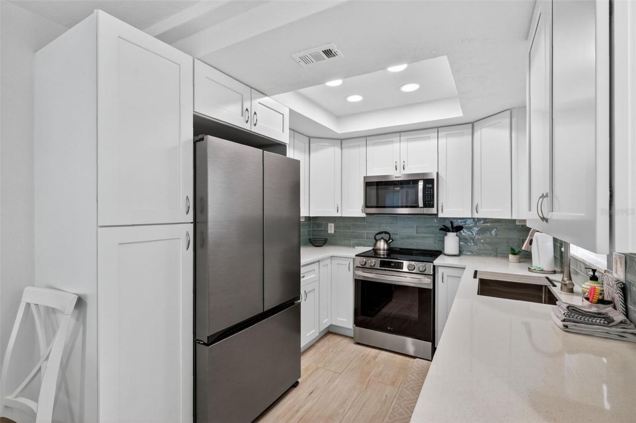 161 Vista Hermosa Circle, Unit 26-A, Sarasota, FL 34242 Photo