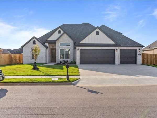 2213 Bergman Road, Pea Ridge, AR 72751