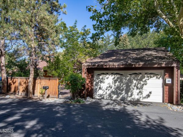 320 W Riverview Circle, Reno, NV 89509