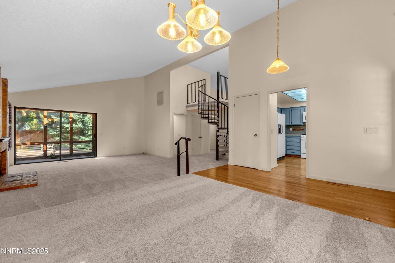 320 W Riverview Circle, Reno, NV 89509 Photo