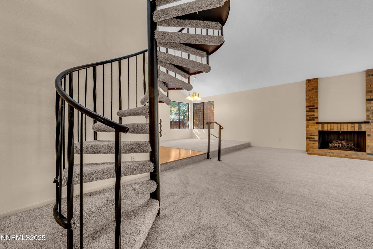 320 W Riverview Circle, Reno, NV 89509 Photo