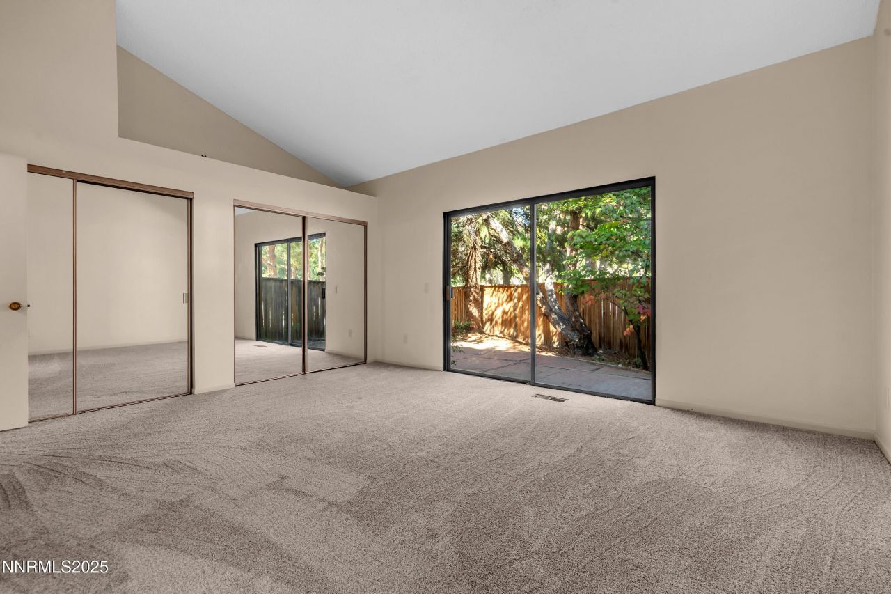 320 W Riverview Circle, Reno, NV 89509 Photo