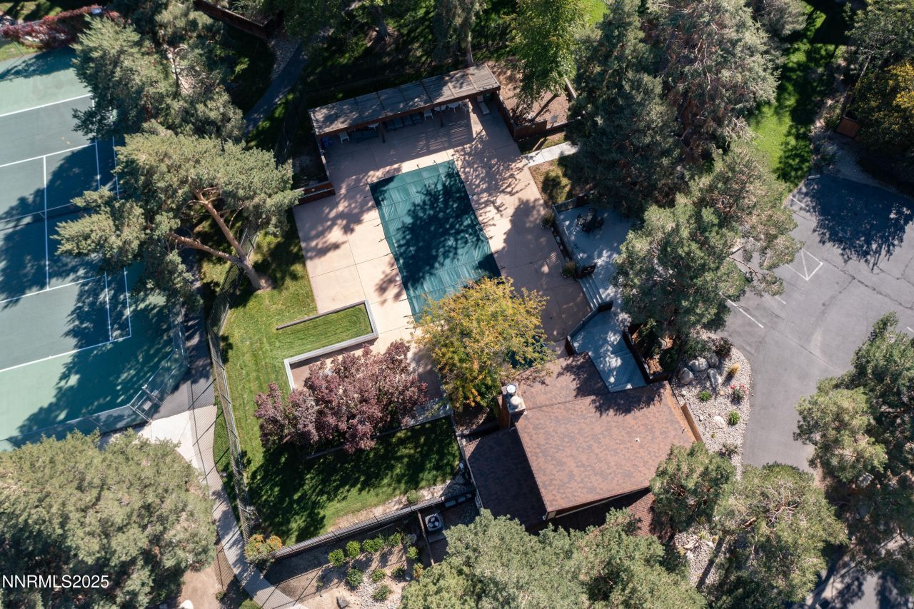 320 W Riverview Circle, Reno, NV 89509 Photo