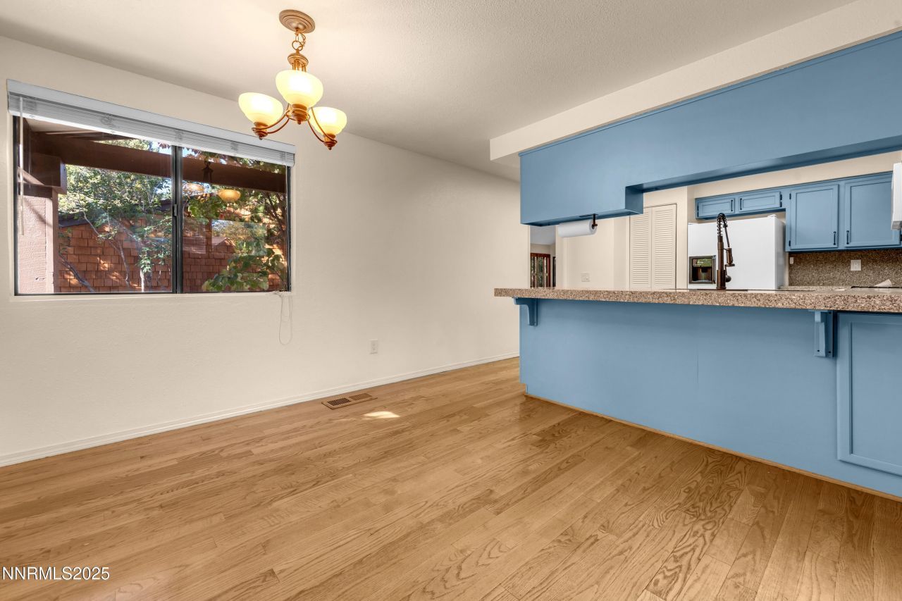 320 W Riverview Circle, Reno, NV 89509 Photo