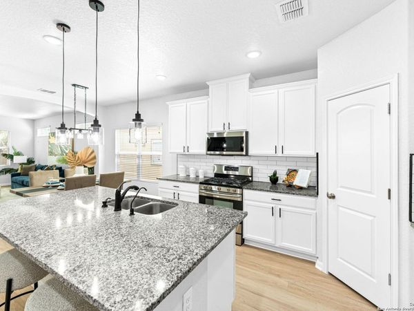 7218 Independence, San Antonio, TX 78223