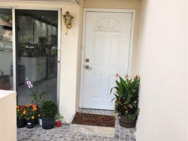 832 NW 81st Avenue, Unit 5, Plantation, FL 33324