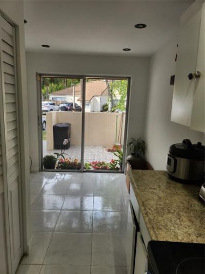 832 NW 81st Avenue, Unit 5, Plantation, FL 33324 Photo