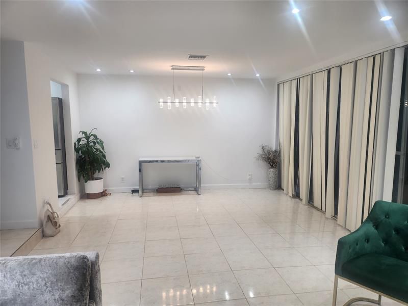 832 NW 81st Avenue, Unit 5, Plantation, FL 33324 Photo