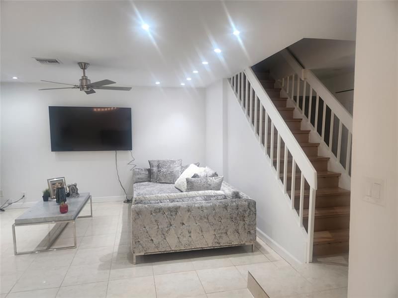 832 NW 81st Avenue, Unit 5, Plantation, FL 33324 Photo