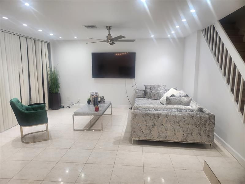 832 NW 81st Avenue, Unit 5, Plantation, FL 33324 Photo