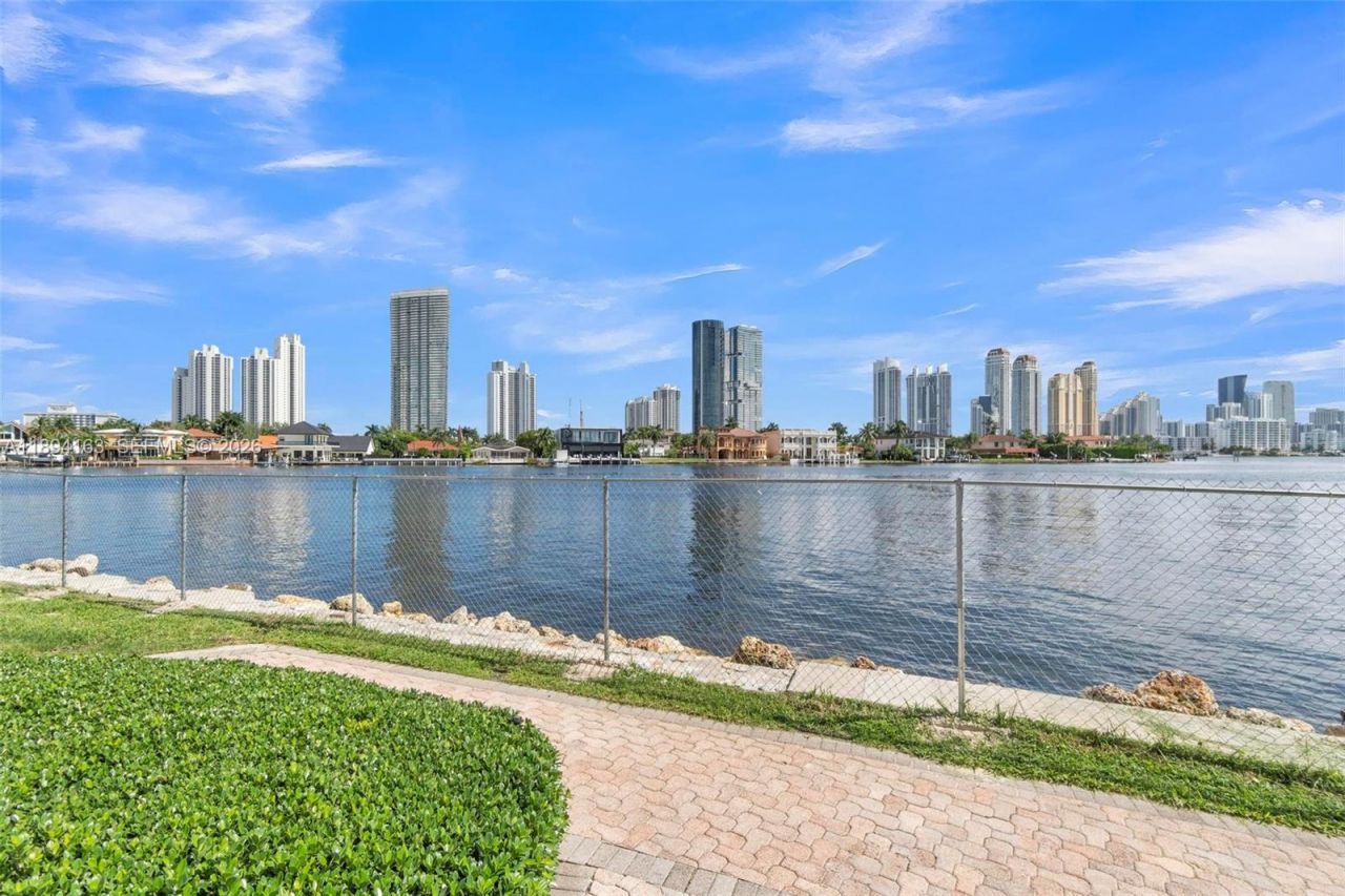 19101 NE 36th Ct, Unit 701, Aventura, FL 33180 Photo