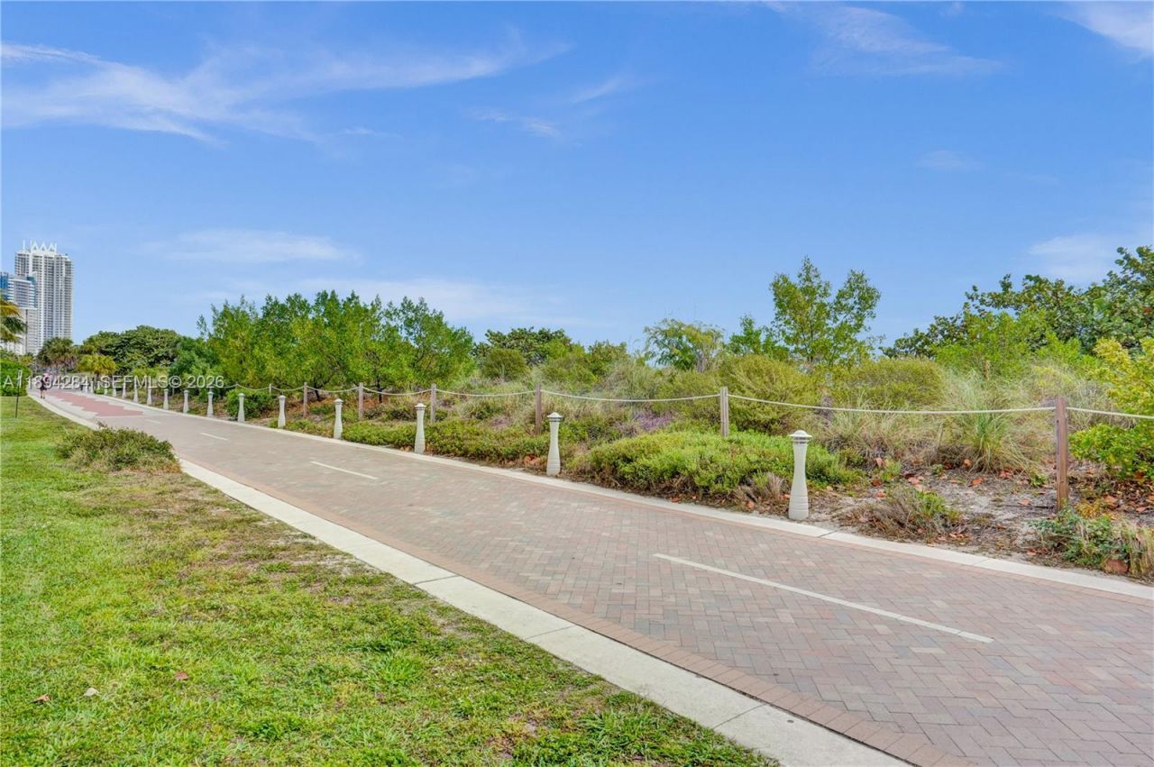 5601 Collins Ave, Unit 504, Miami Beach, FL 33140 Photo