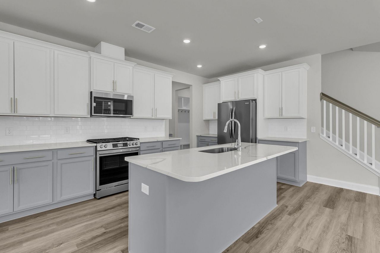 728 Alma Square Drive Photo 35