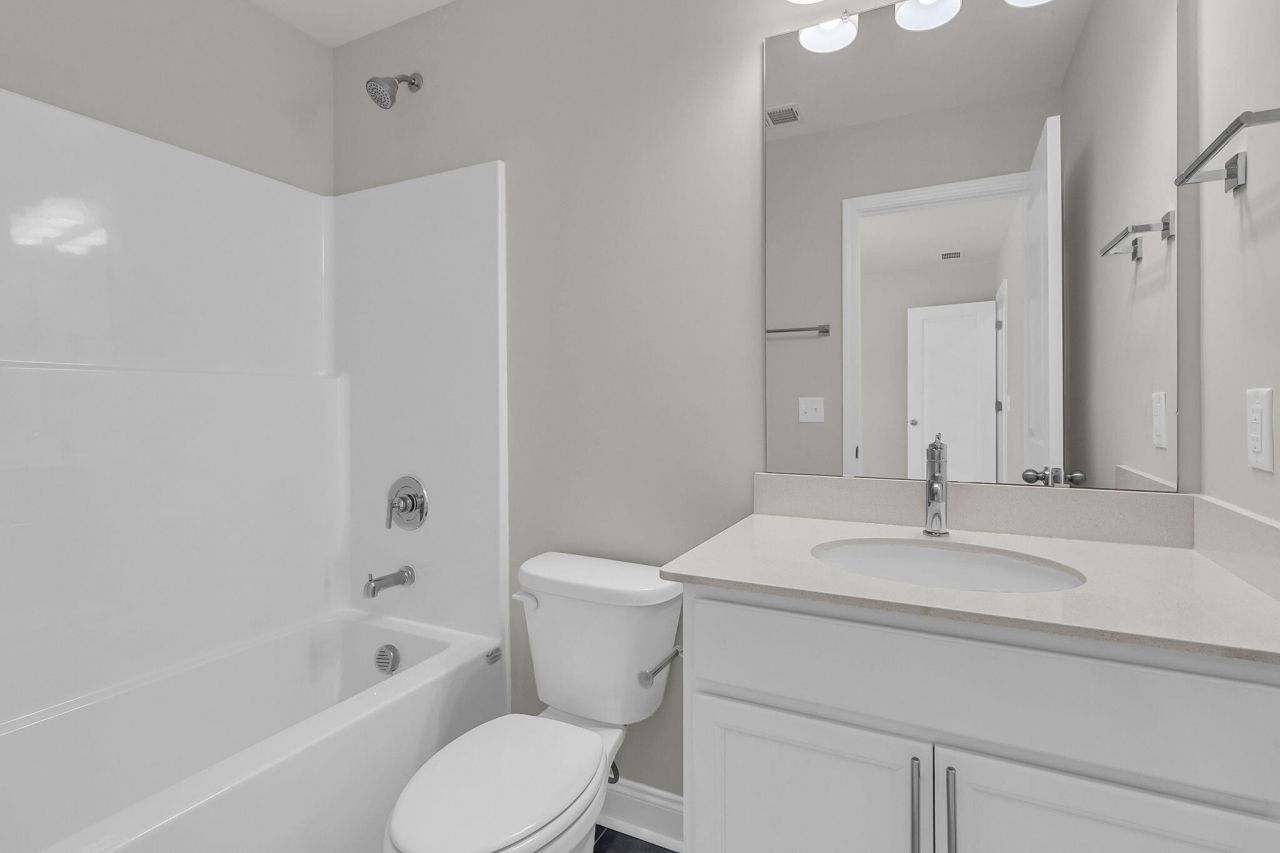 728 Alma Square Drive Photo 7